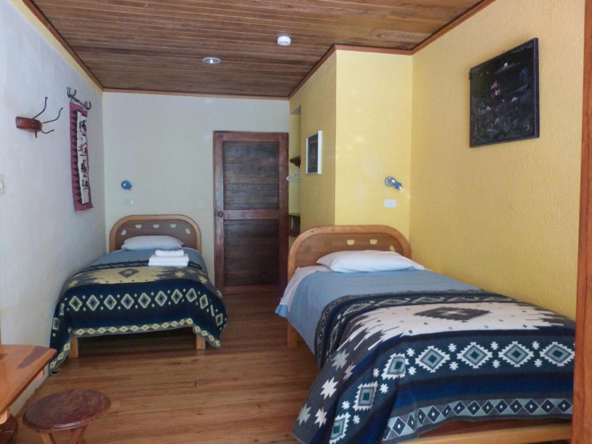 Y Isla De Hotel 3*